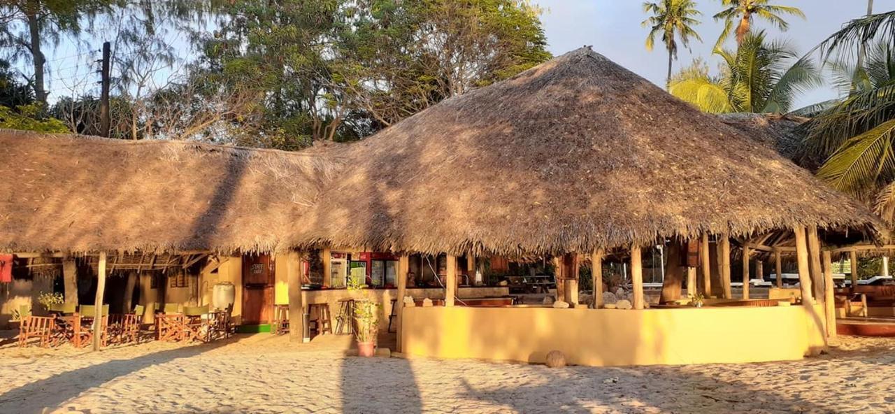 Mikadi Beach Camp & Backpackers Hostel Dár Al-Szalám Kültér fotó